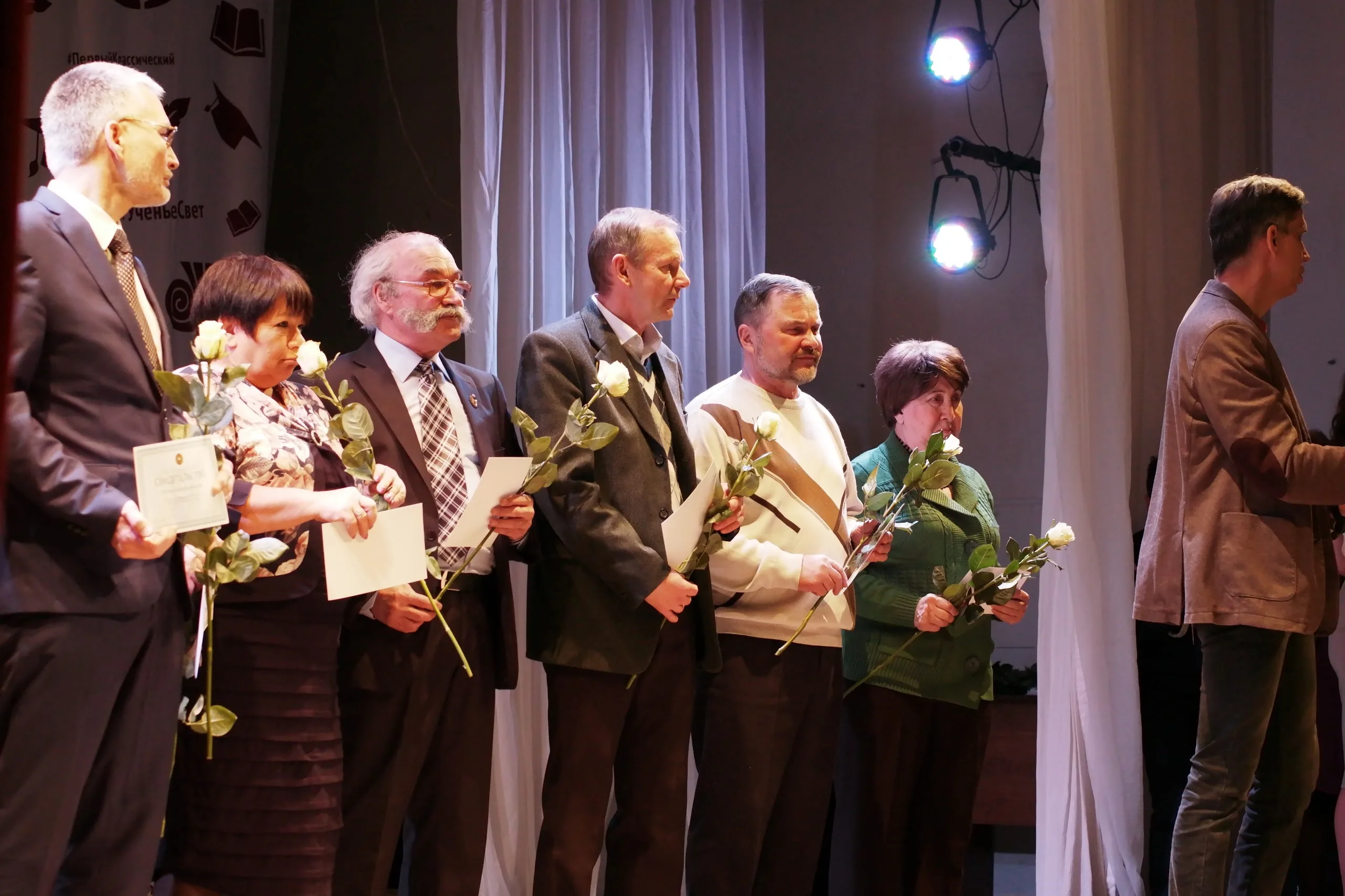 Торжество, посвященное 100-летию детско-юношеского туризма